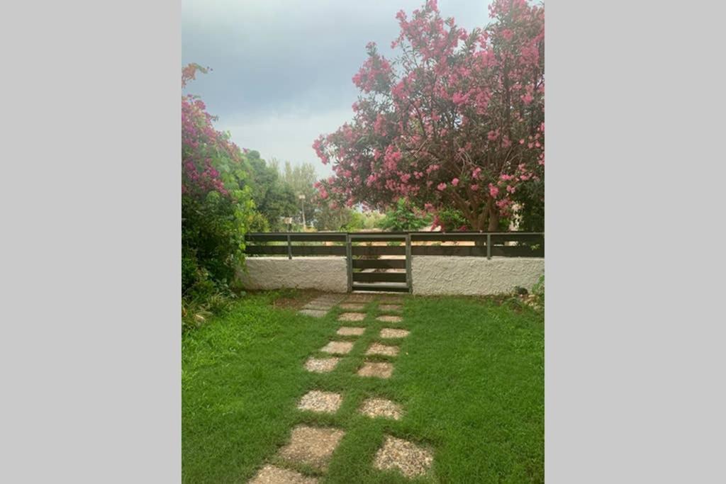 Beachfront Garden Apartment- Atlas Complex Λουτράκι Εξωτερικό φωτογραφία