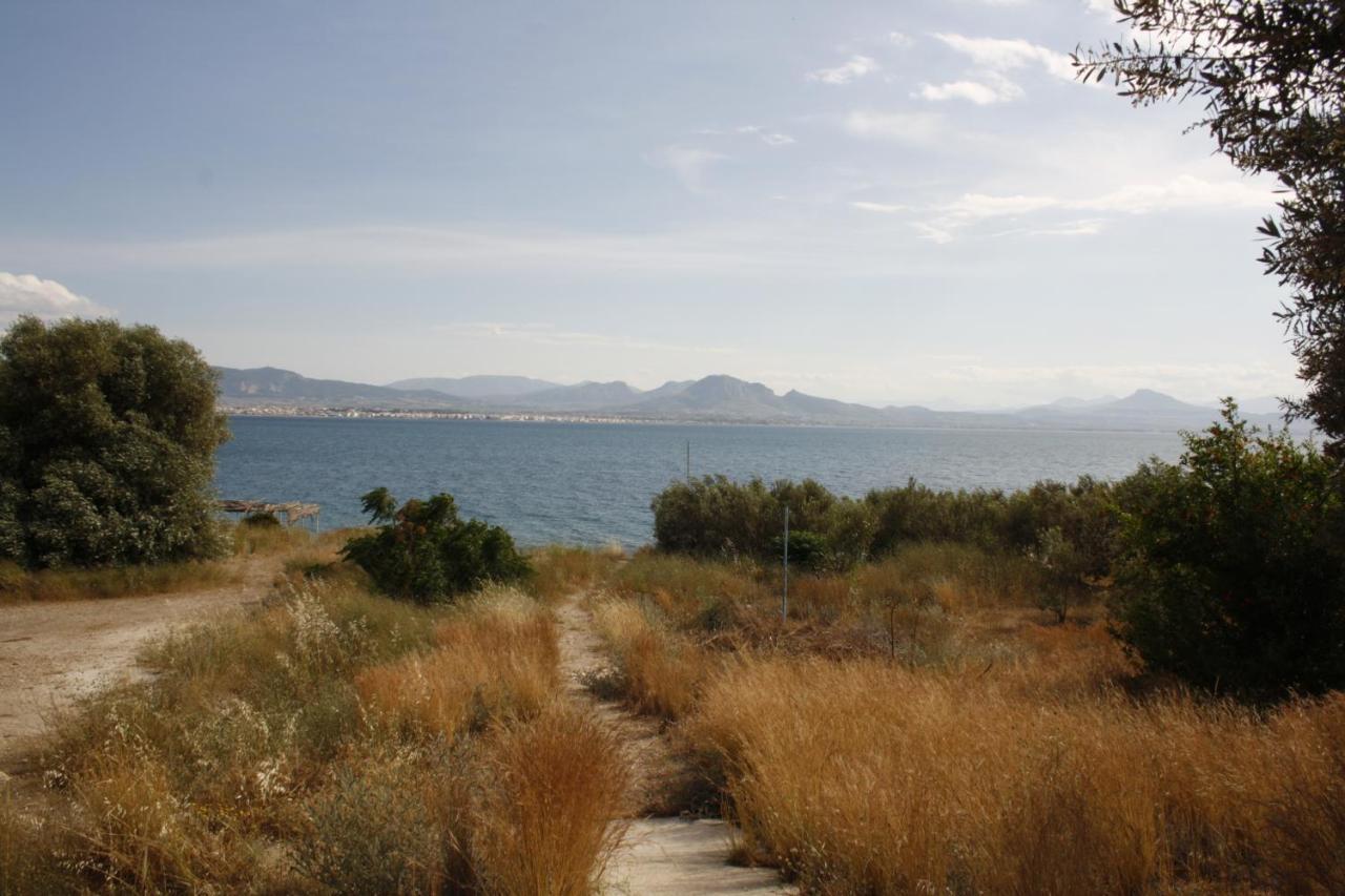 Beachfront Garden Apartment- Atlas Complex Λουτράκι Εξωτερικό φωτογραφία